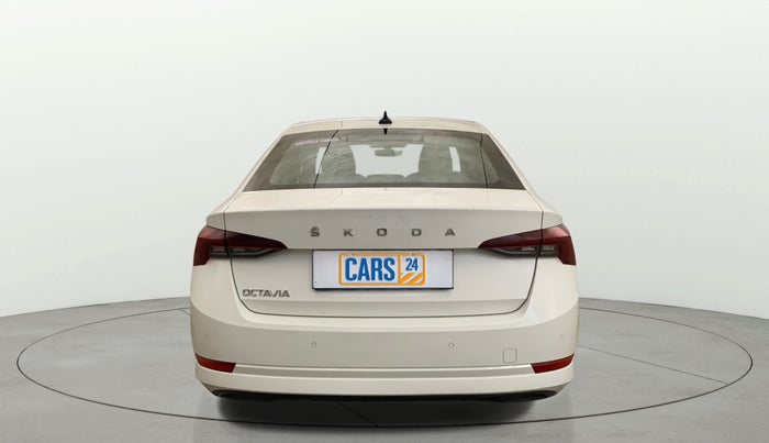 2022 Skoda Octavia STYLE 2.0, Petrol, Automatic, 43,532 km, Back/Rear