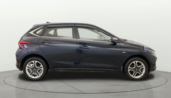 2023 Hyundai NEW I20 SPORTZ 1.2 IVT, Petrol, Automatic, 25,894 km, Right Side View