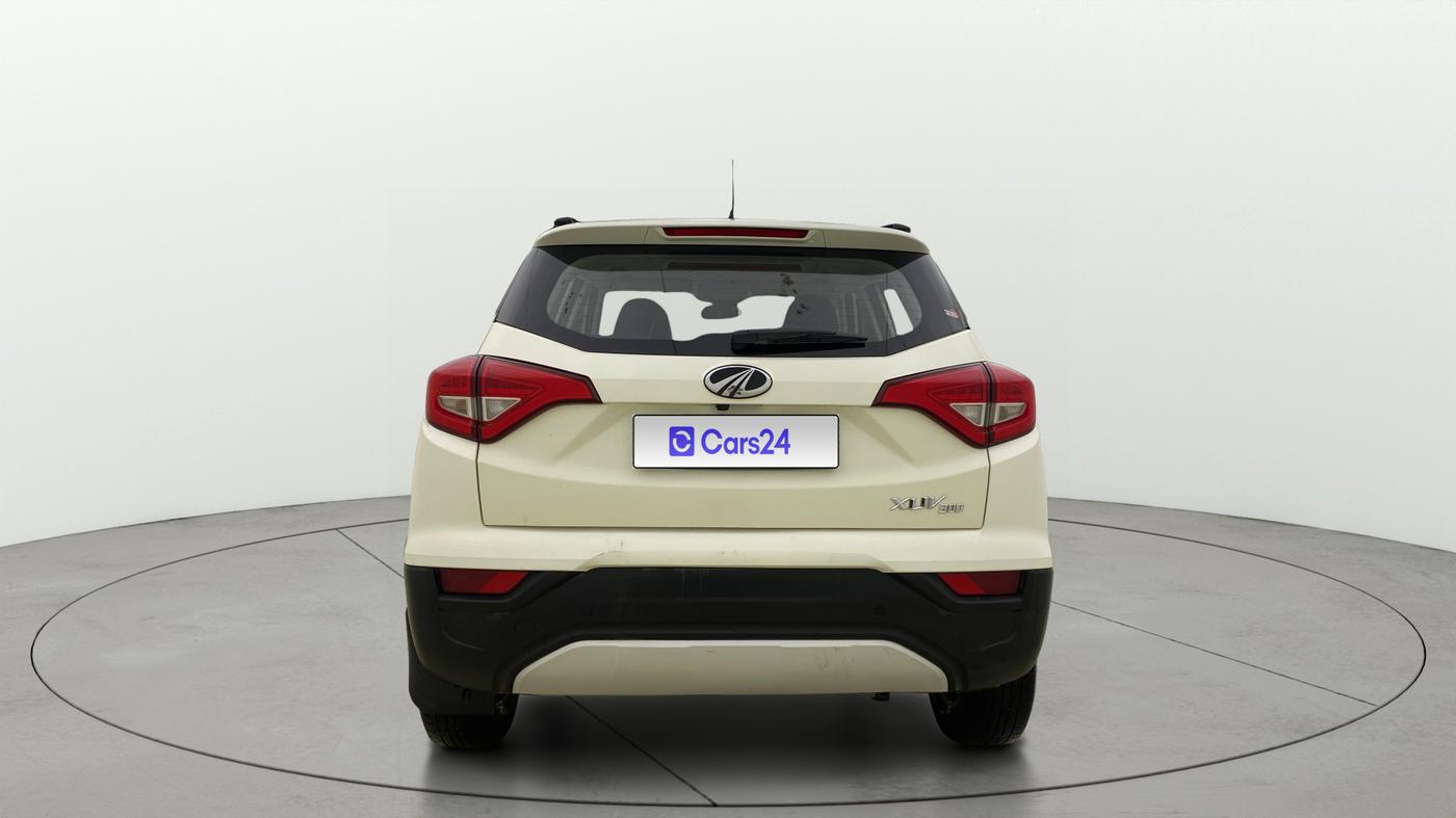 2022 Mahindra XUV300 W8 1.2 PETROL, Petrol, Manual, 62,411 km, Back/Rear