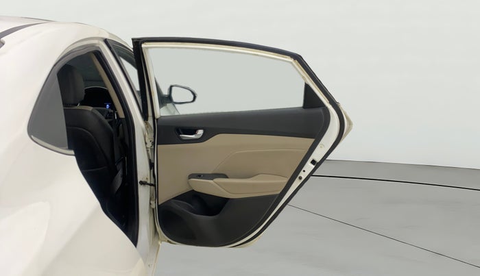 2018 Hyundai Verna 1.6 VTVT SX O, Petrol, Manual, 32,054 km, RHS Rear Door