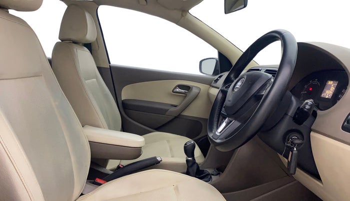 2015 Skoda Rapid 1.6 MPI ELEGANCE PLUS, Petrol, Manual, 1,26,232 km, Right Side Front Door Cabin