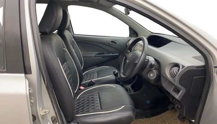 2013 Toyota Etios G, Petrol, Manual, 1,29,814 km, Right Side Front Door Cabin