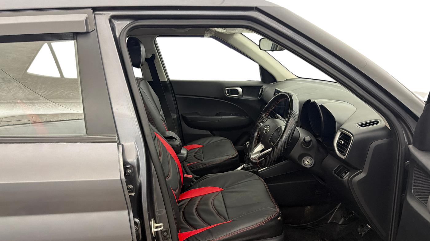 2021 Hyundai VENUE S 1.2, Petrol, Manual, 89,300 km, Right Side Front Door Cabin