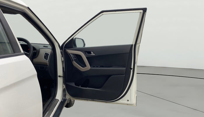 2018 Hyundai Creta SX PLUS AT 1.6 DIESEL, Diesel, Automatic, 1,18,639 km, RHS Front Door