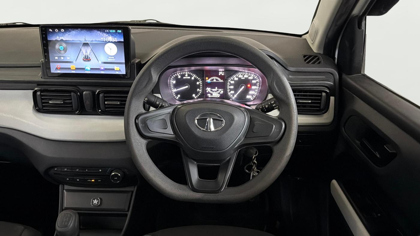 2022 Tata PUNCH PURE MT, Petrol, Manual, 36,833 km, Steering Wheel Close Up