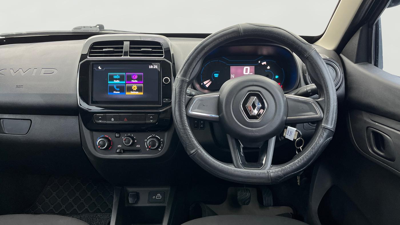 2022 Renault Kwid RXT 1.0 AMT, Petrol, Automatic, 27,722 km, Steering Wheel Close Up