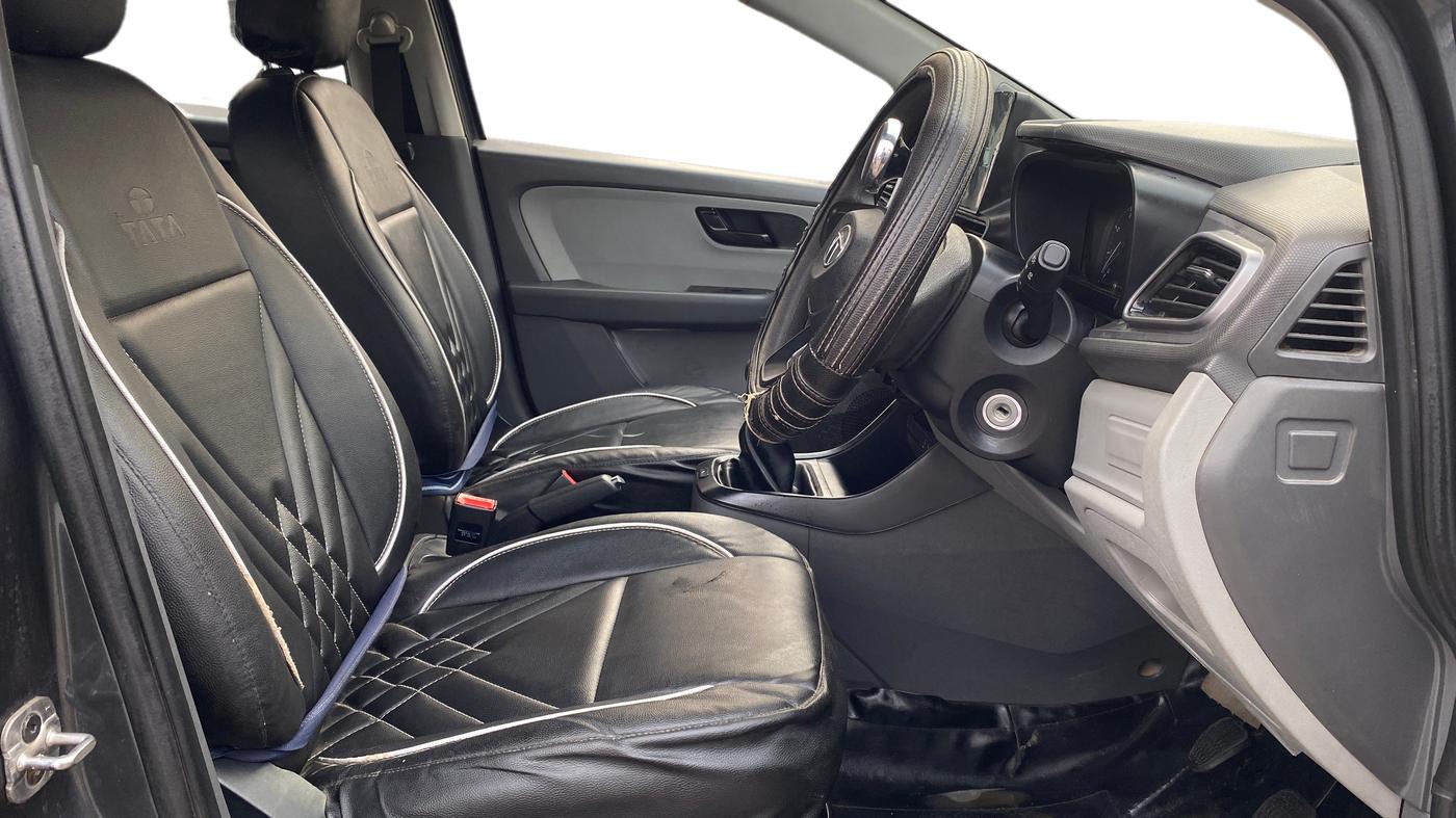 2020 Tata ALTROZ XE PETROL, Petrol, Manual, 28,442 km, Right Side Front Door Cabin