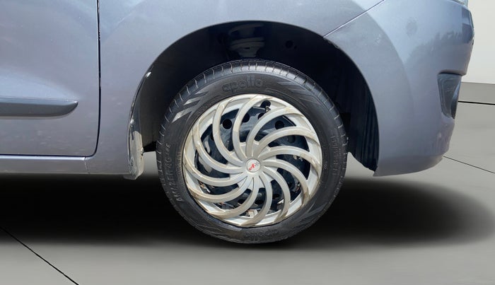 2014 Maruti Wagon R 1.0 VXI, Petrol, Manual, 34,401 km, Right Front Wheel