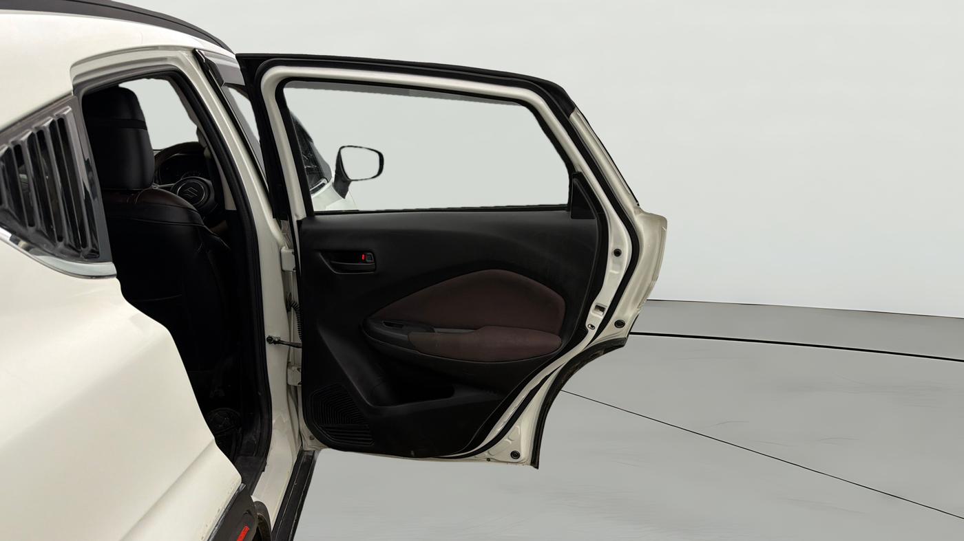2025 Maruti FRONX DELTA PLUS 1.2MT, Petrol, Manual, 15,153 km, RHS Rear Door