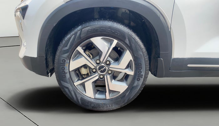 2022 KIA SONET HTX 1.0 IMT, Petrol, Manual, 23,334 km, Left Front Wheel