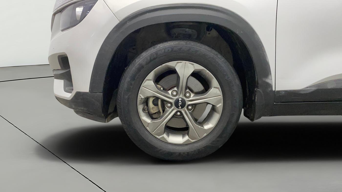 2023 KIA SELTOS HTK PLUS 1.5, Petrol, Manual, 77,560 km, Left Front Wheel
