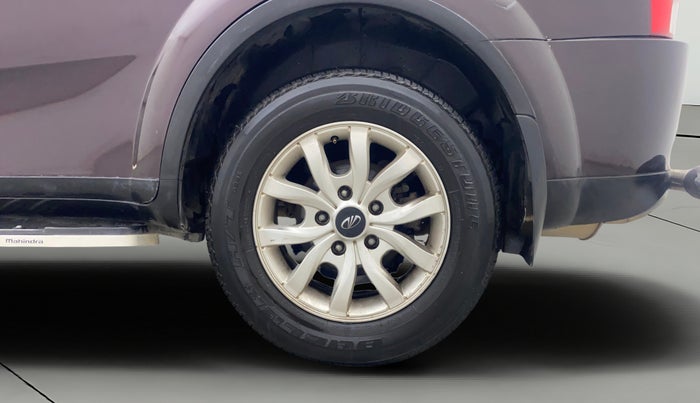 2016 Mahindra XUV500 W10 AT, Diesel, Automatic, 89,467 km, Left Rear Wheel