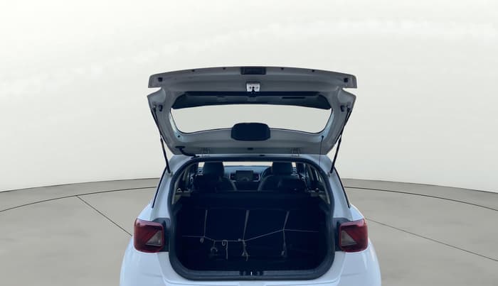 2019 Renault TRIBER RXZ, Petrol, Manual, 56,175 km, Boot Door Open