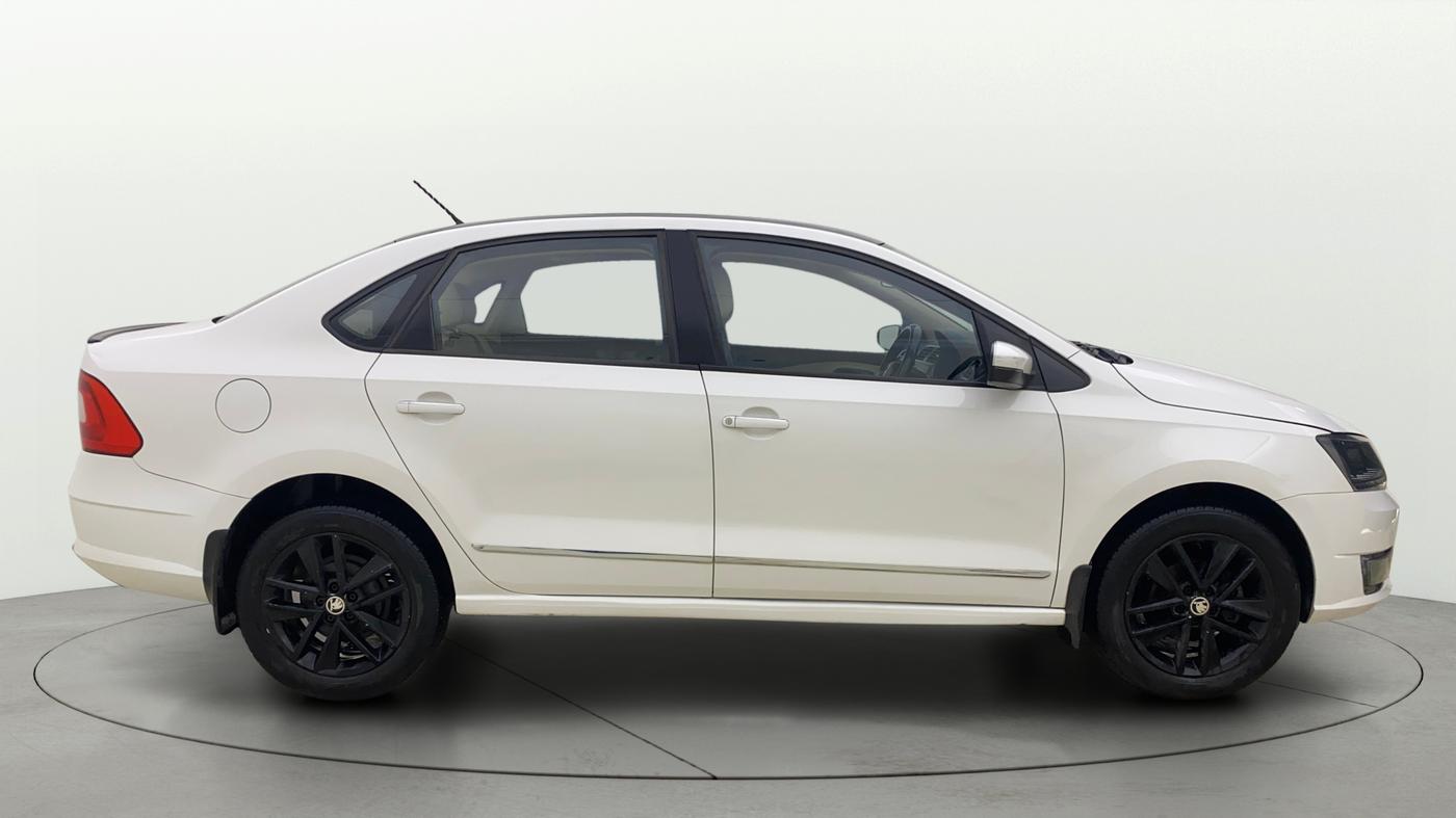 2018 Skoda Rapid STYLE 1.6 MPI AT, Petrol, Automatic, 91,861 km, Right Side View