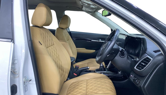 2023 KIA SELTOS HTX PLUS 1.5 IMT DIESEL, Diesel, Manual, 18,778 km, Right Side Front Door Cabin