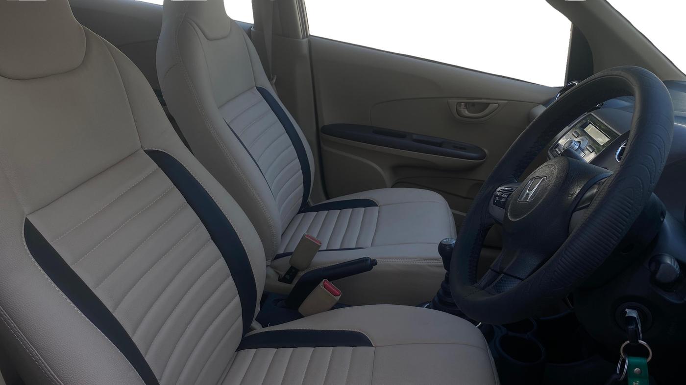 2013 Honda Amaze 1.2L I-VTEC S, Petrol, Manual, 82,354 km, Right Side Front Door Cabin