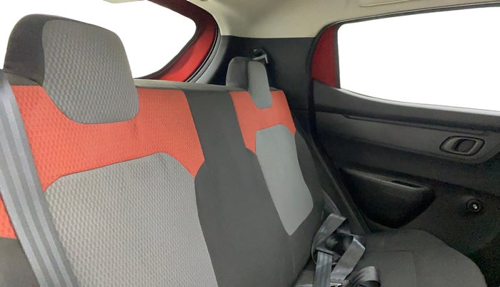 2017 Renault Kwid RXT 1.0 AMT (O), Petrol, Automatic, 23,001 km, Right Side Rear Door Cabin