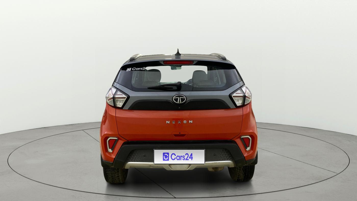 2022 Tata NEXON XZ PLUS SUNROOF PETROL DUAL TONE, Petrol, Manual, 70,753 km, Back/Rear