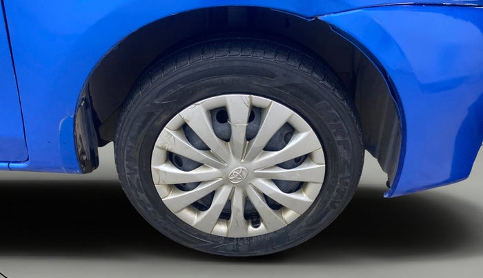 2015 Toyota Etios Liva G, Petrol, Manual, 34,776 km, Right Front Wheel