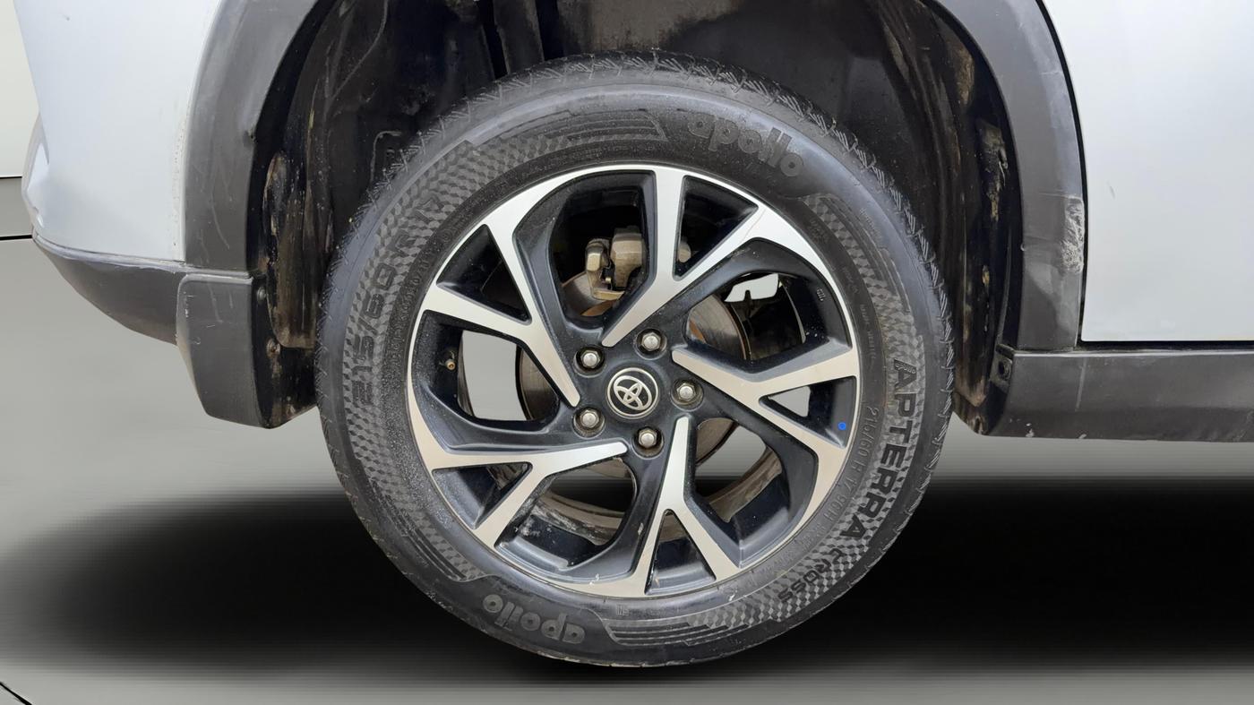 2023 Toyota URBAN CRUISER HYRYDER  G NEO DRIVE E-CNG , CNG, Manual, 75,739 km, Right Rear Wheel