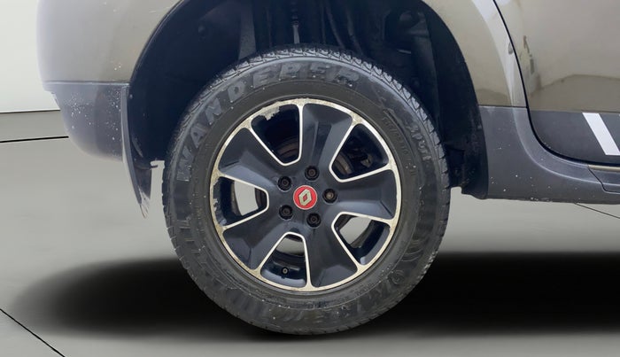 2017 Renault Duster RXS CVT, Petrol, Automatic, 39,419 km, Right Rear Wheel