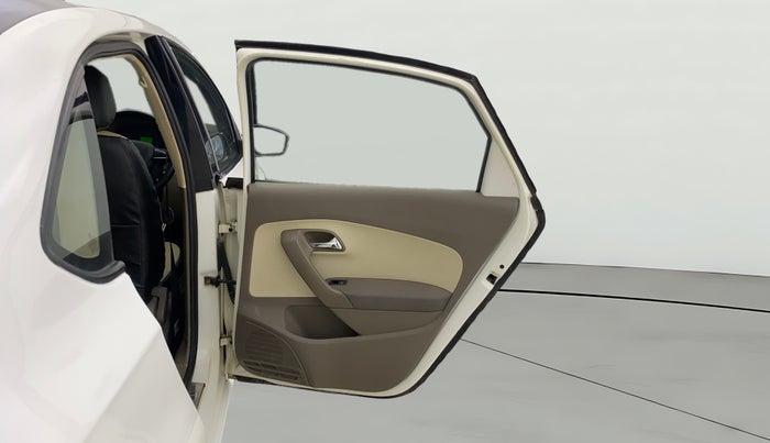 2013 Skoda Rapid AMBITION 1.6 MPI MT PLUS, Petrol, Manual, 83,915 km, RHS Rear Door