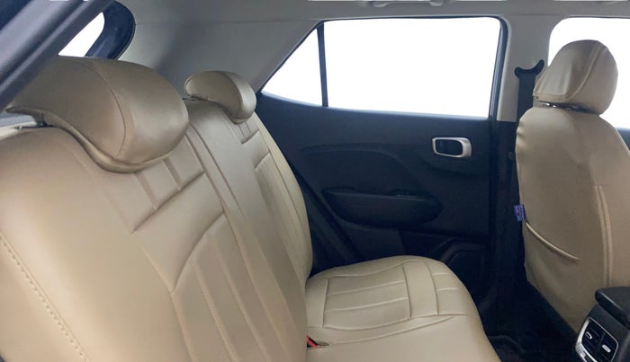 2020 Hyundai VENUE SX PLUS 1.0 TURBO DCT, Petrol, Automatic, 48,622 km, Right Side Rear Door Cabin