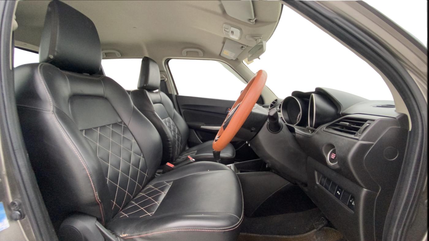2018 Maruti Swift ZXI PLUS, Petrol, Manual, 1,12,825 km, Right Side Front Door Cabin