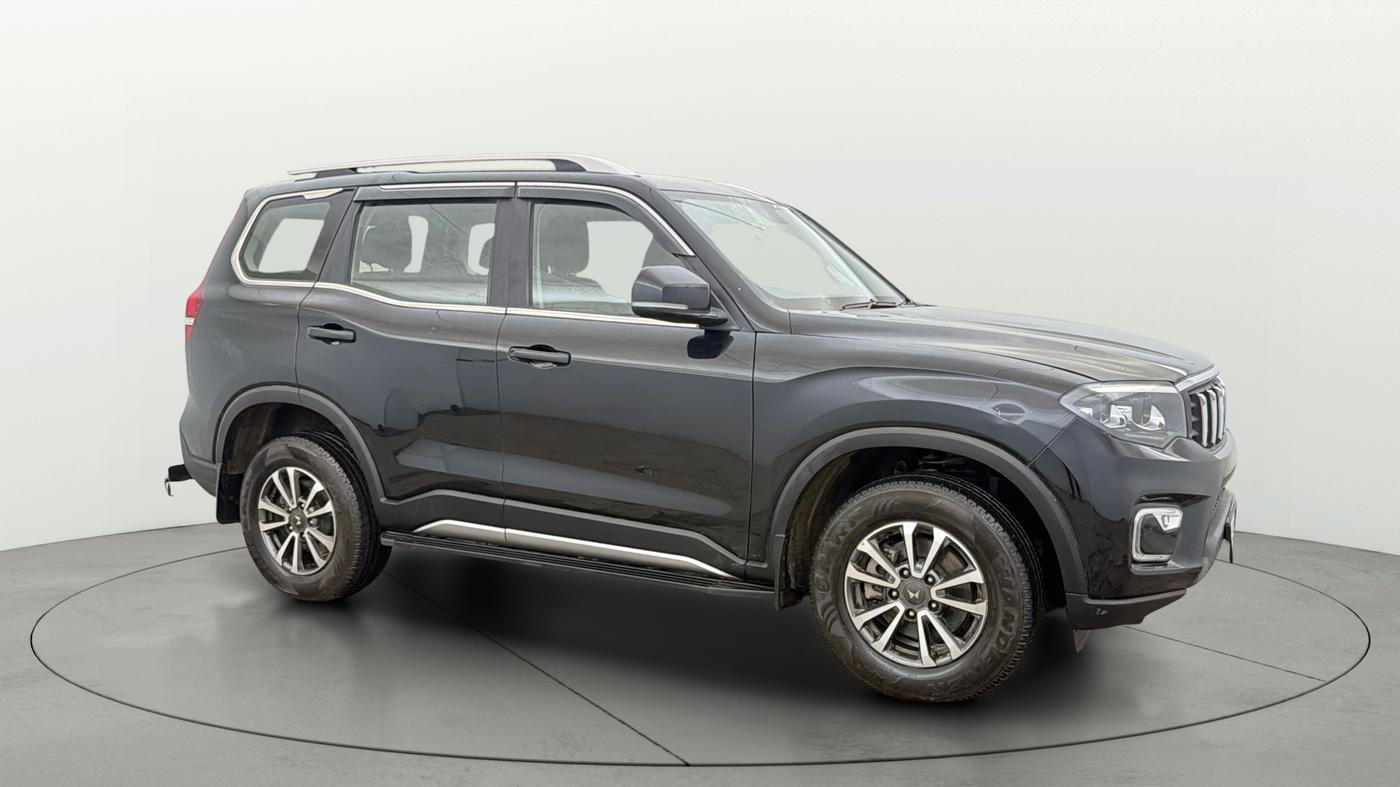 2025 Mahindra SCORPIO-N Z8 Select Petrol MT, Petrol, Manual, 5,055 km, SRP