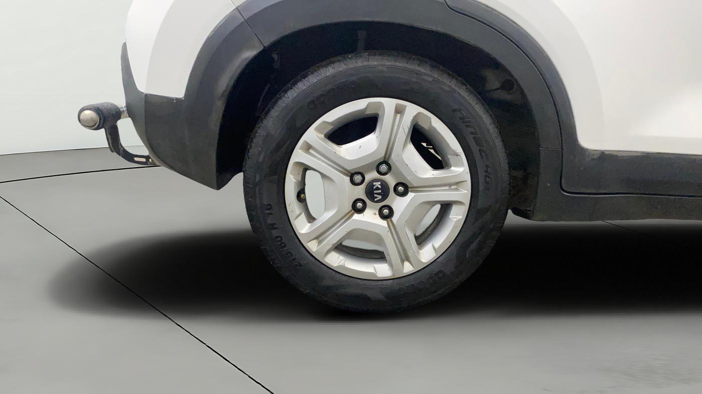 2020 KIA SONET HTK PLUS 1.2, Petrol, Manual, 1,22,315 km, Right Rear Wheel
