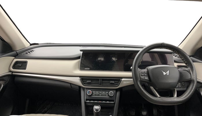 2022 Mahindra XUV700 AX 5 P MT 5 STR, Petrol, Manual, 46,331 km, Dashboard