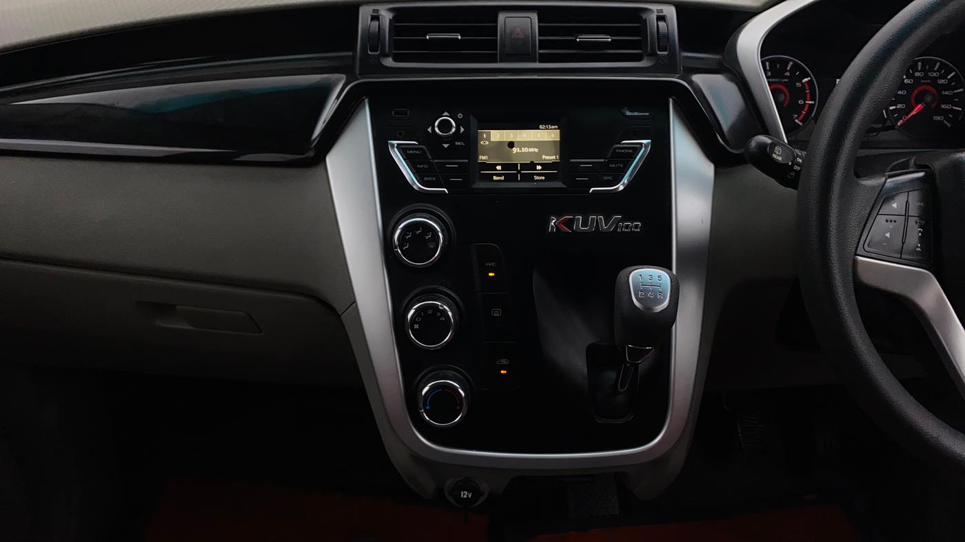 2016 Mahindra Kuv100 K8 6 STR, Petrol, Manual, 32,042 km, Air Conditioner