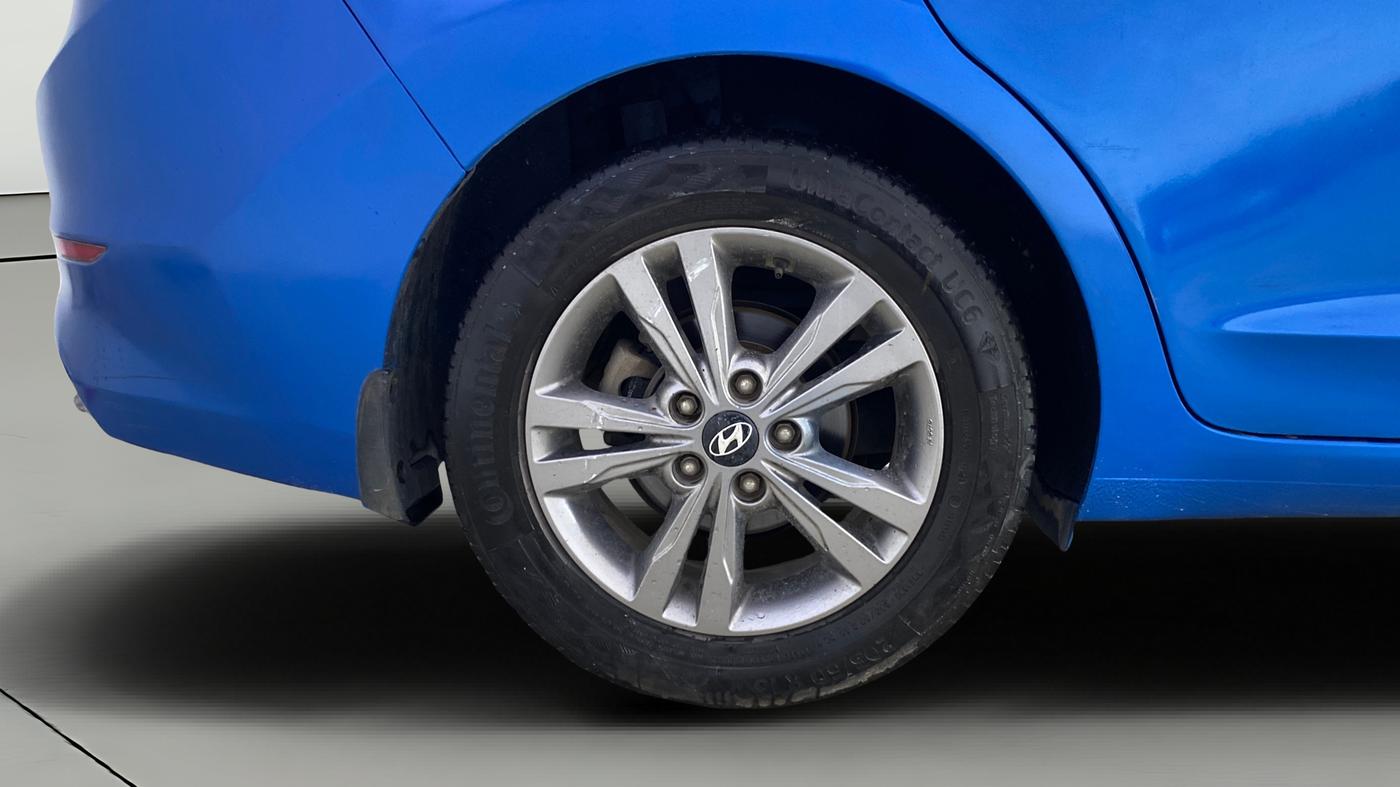 2017 Hyundai New Elantra 2.0 SX AT PETROL, Petrol, Automatic, 86,679 km, Right Rear Wheel