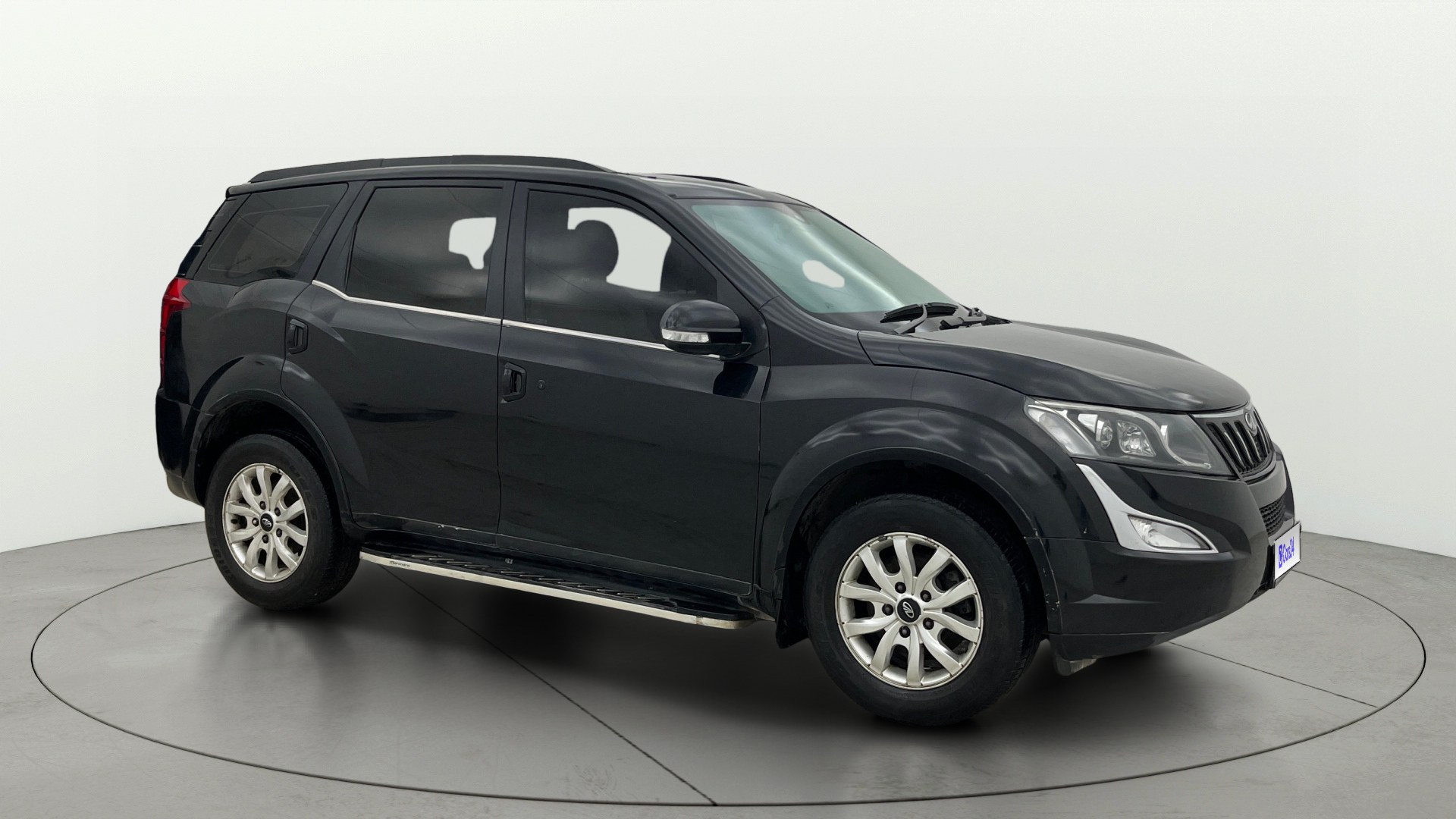 2016 Mahindra XUV500 2020-2021 W10