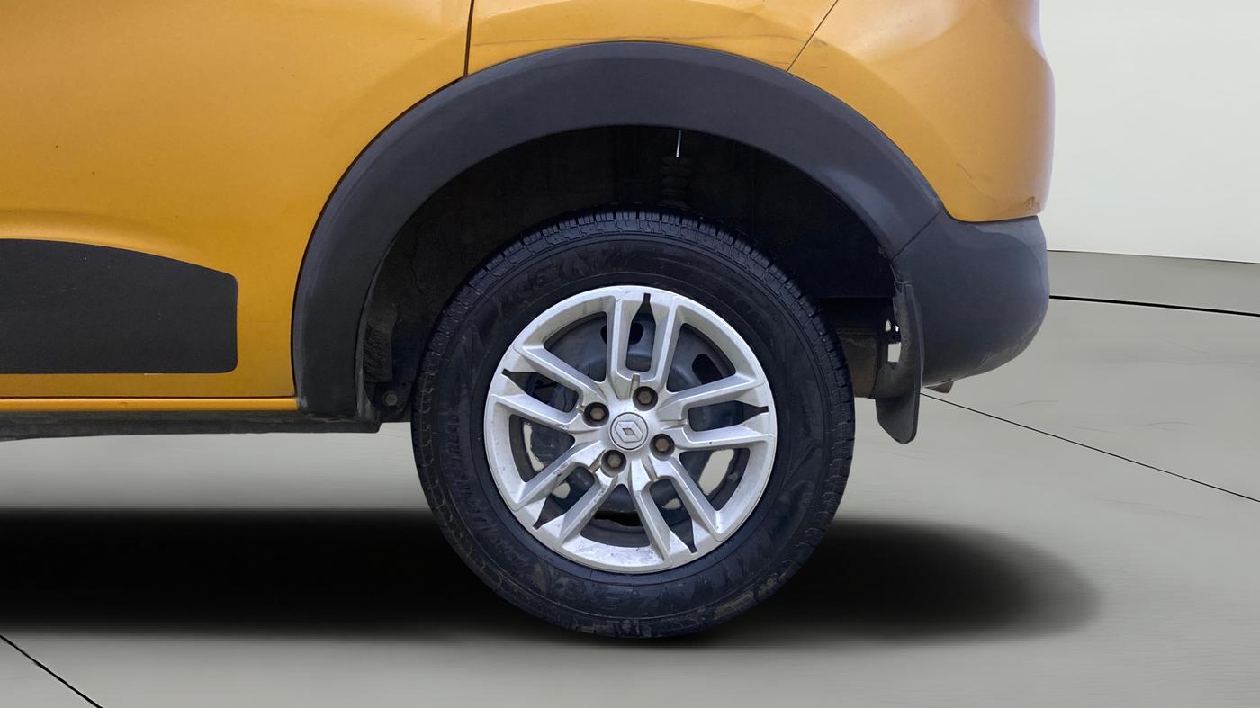 2020 Renault TRIBER RXT AMT, Petrol, Automatic, 79,389 km, Left Rear Wheel