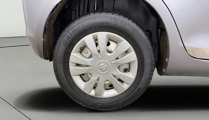 2015 Maruti Swift VXI, Petrol, Manual, 83,328 km, Right Rear Wheel