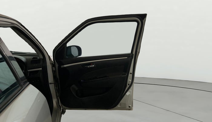 2016 Maruti Swift VXI, Petrol, Manual, 69,396 km, RHS Front Door