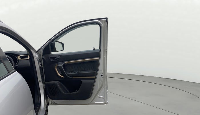 2023 Renault Kiger RXT MT, Petrol, Manual, 50,873 km, RHS Front Door