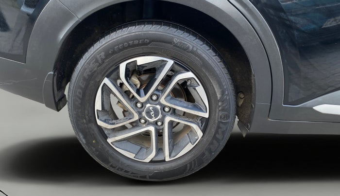 2023 KIA CARENS LUXURY PLUS IMT 1.5 DIESEL IMT, Diesel, Manual, 53,577 km, Right Rear Wheel