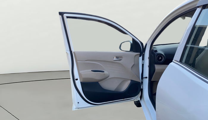 2019 Hyundai NEW SANTRO SPORTZ CNG, CNG, Manual, 60,561 km, LHS Front Door