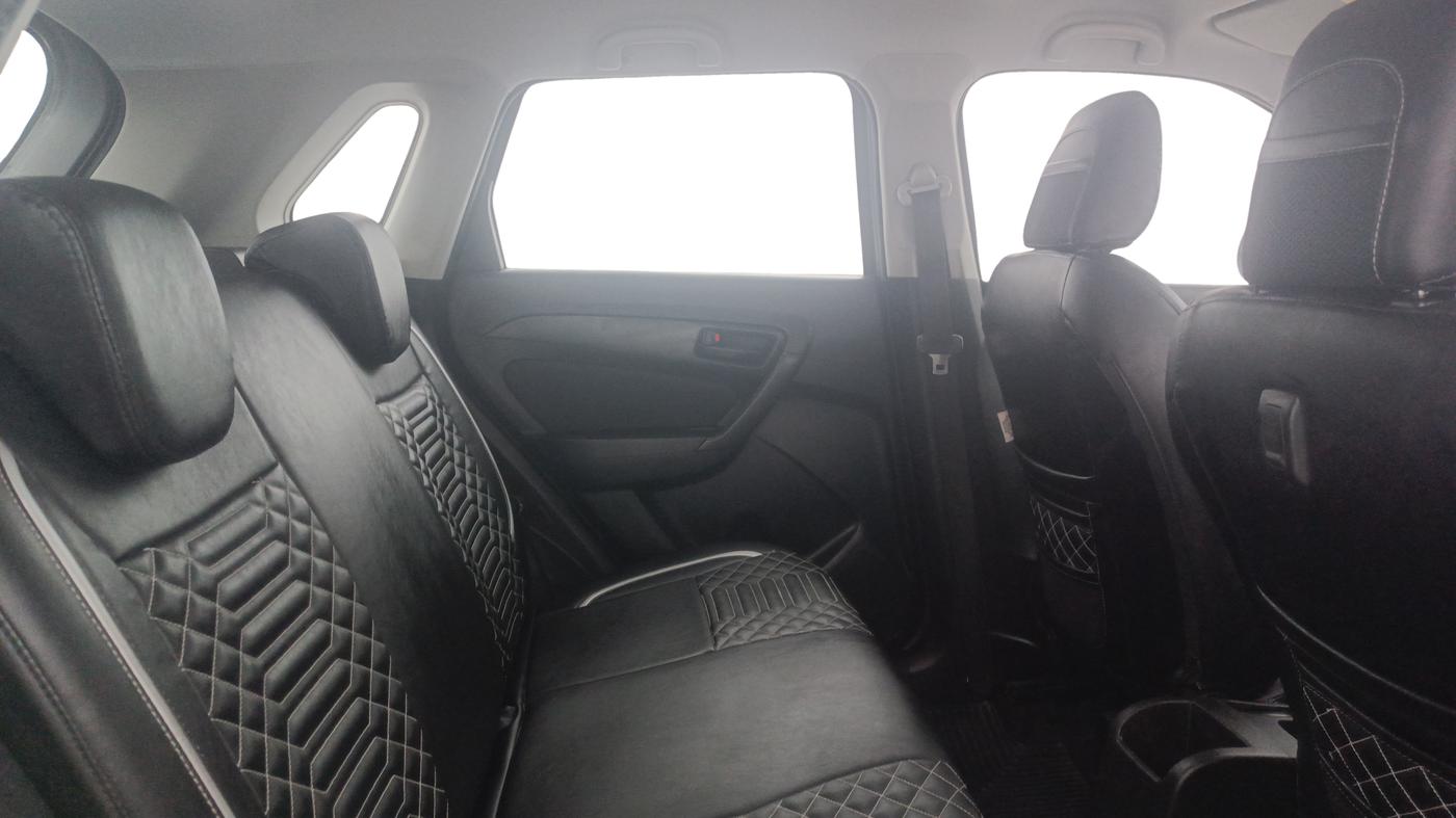 2021 Maruti Vitara Brezza VXI AT SHVS, Petrol, Automatic, 1,06,231 km, Right Side Rear Door Cabin