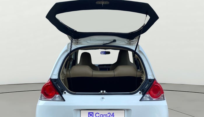 2017 Honda Brio S MT, Petrol, Manual, 1,00,138 km, Boot Door Open