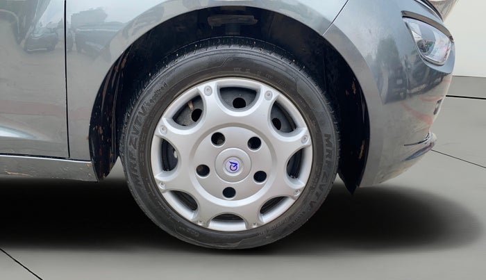 2021 Tata ALTROZ XT PETROL, Petrol, Manual, 73,750 km, Right Front Wheel