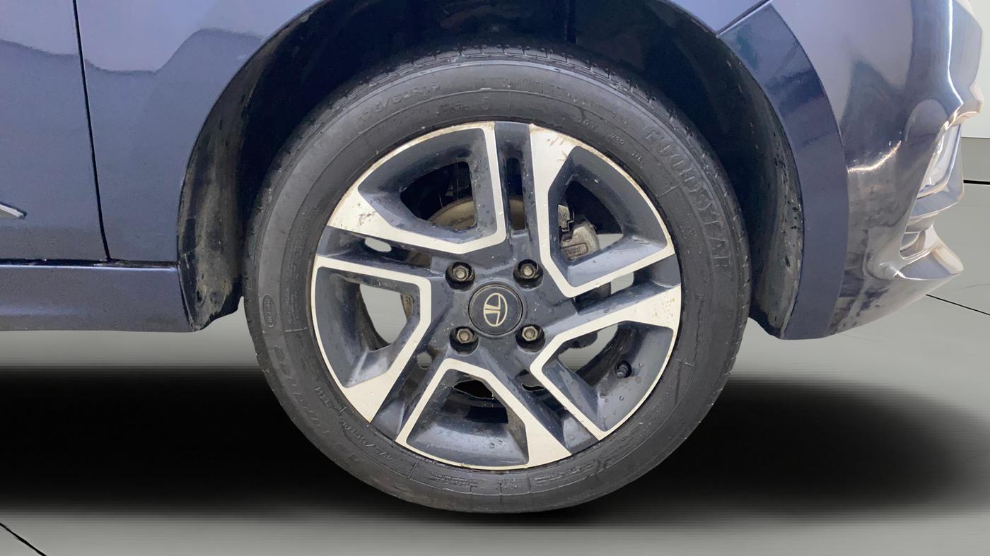2023 Tata Tiago XZA PLUS PETROL, Petrol, Automatic, 24,278 km, Right Front Wheel