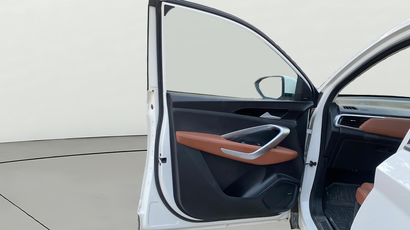 2021 MG HECTOR PLUS SHARP 1.5 PETROL TURBO HYBRID MT 6-STR, Petrol, Manual, 40,877 km, LHS Front Door