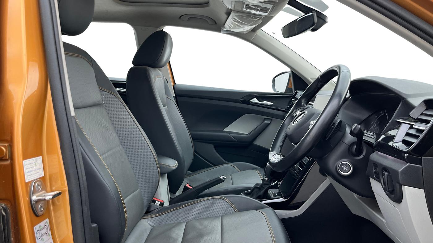 2022 Skoda KUSHAQ STYLE 1.5L TSI DSG, Petrol, Automatic, 13,307 km, Right Side Front Door Cabin