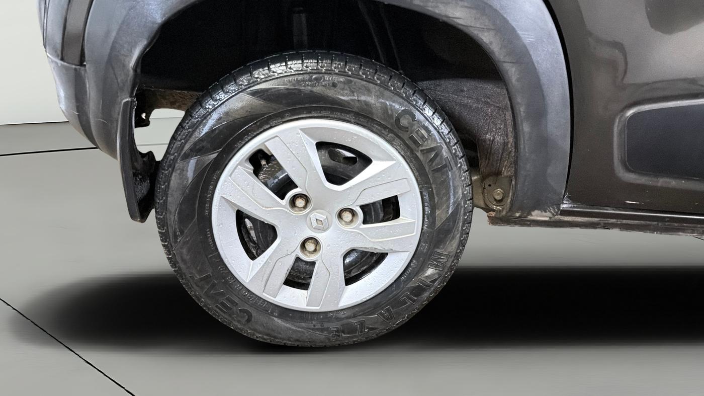 2018 Renault Kwid RXL, Petrol, Manual, 41,994 km, Right Rear Wheel
