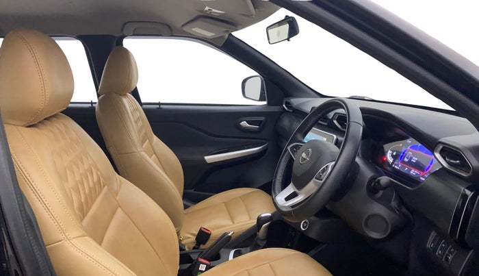 2022 Nissan MAGNITE XV PREMIUM TURBO CVT, Petrol, Automatic, 17,630 km, Right Side Front Door Cabin