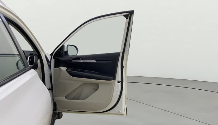 2021 KIA SONET HTX 1.0 IMT, Petrol, Manual, 1,09,541 km, RHS Front Door