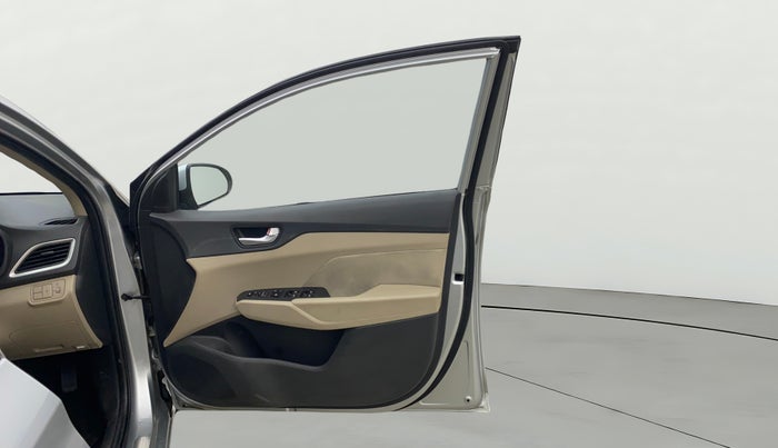 2018 Hyundai Verna 1.6 VTVT SX + AT, Petrol, Automatic, 53,311 km, RHS Front Door